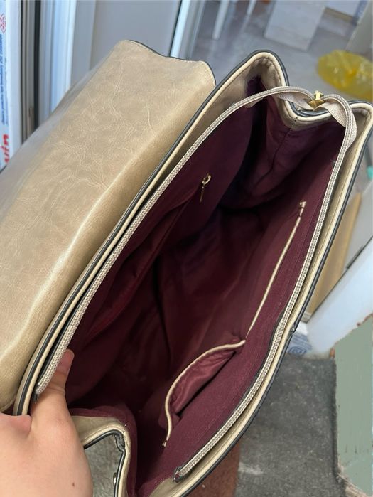 Продается портфель из эко-кожи