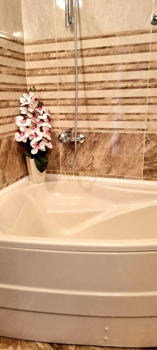 Продава се Тристаен апартамент в к.к. Слънчев бряг - 100 кв.м за 1360 €/кв.м - Снимка #11