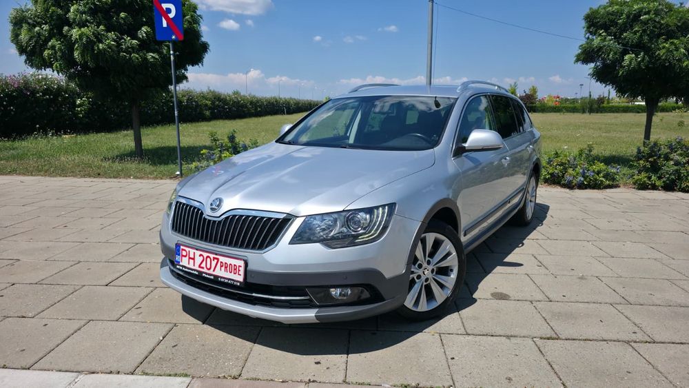 Skoda Superb Superb Scout 4x4 DSG 170Cp, Navi Color, Alcantara, Scaune Incalzite