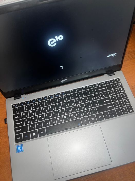 Ноутбук ACER  ETBook Plus E10