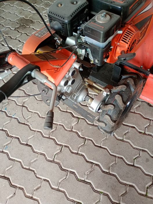 Motocultor cositoare ruris crt inovație pe cuțite rotativa