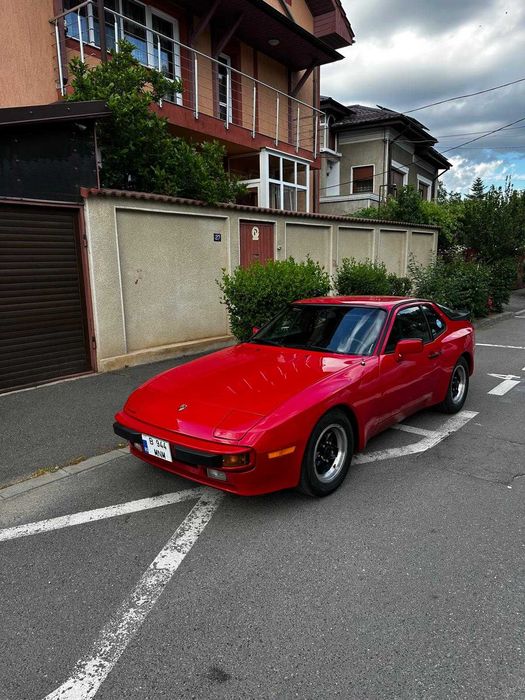 Porsche 944 atestat retromobil