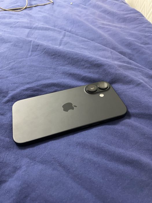 iPhone 16 черный 256гб