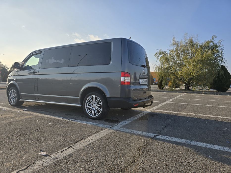 VOLKSWAGEN Caravelle 2012 — imagine 5