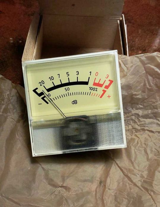 VU-metre noi magnetofon Rostov