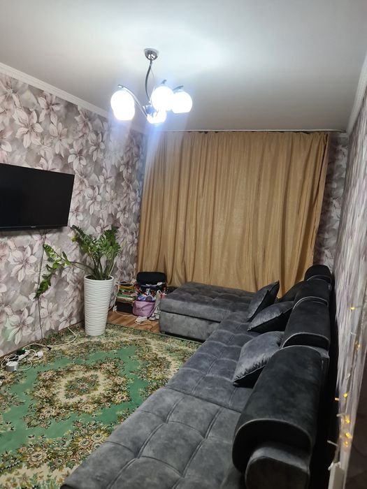 Продам двух комнатную квартиру