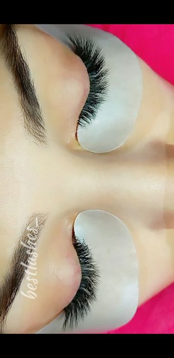 Делаю наращивания ресниц