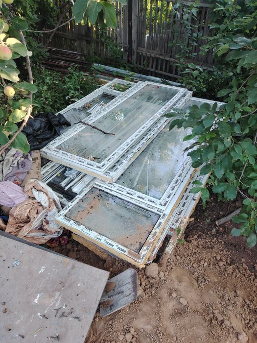 Есіктер терезелер сатылады 7есік 2терезе келіп көріңздер звандап сұраң