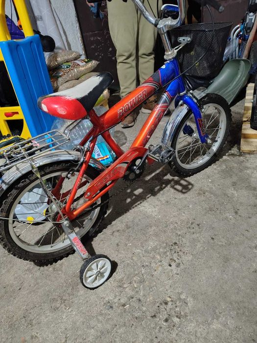 Bicicleta pentru copii, 3-5 ani, 12 inch, roti ajutatoare, cosulet