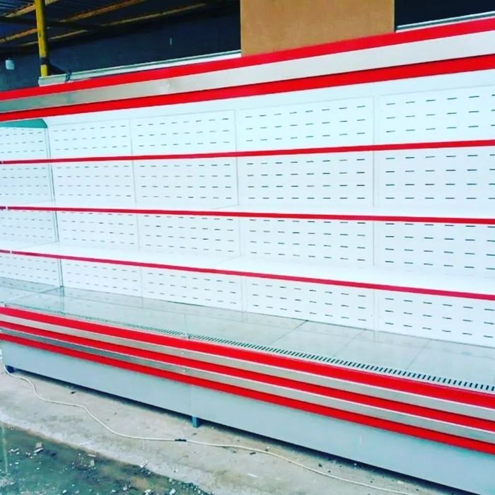 Витриный  холодильник на заказ