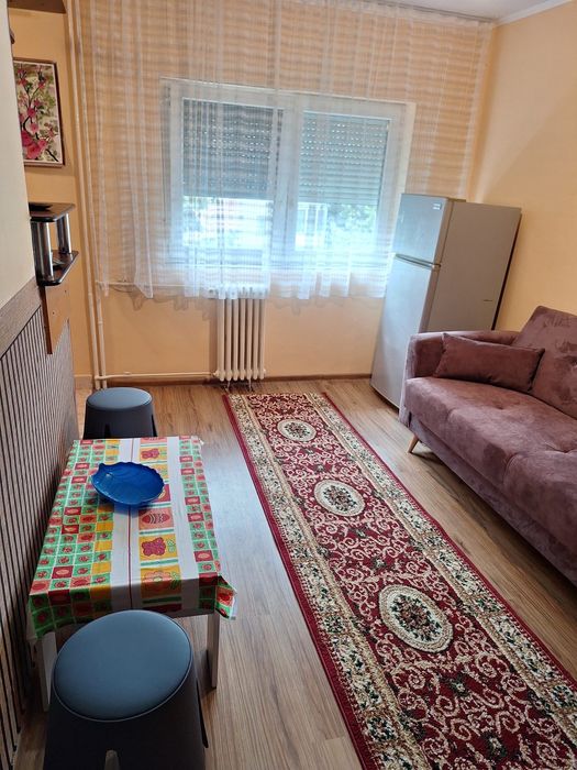 Garsonierā de inchiriat