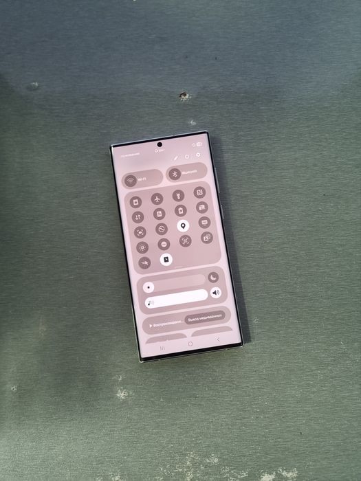 Galaxy S22 Ultra (White) 12GB/512GB, Aybi Yoʻq, Imei Oʻtgan Sotiladi.