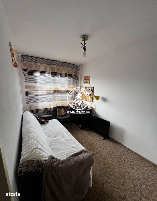 Apartament 3 camere de vanzare, Podu Ros