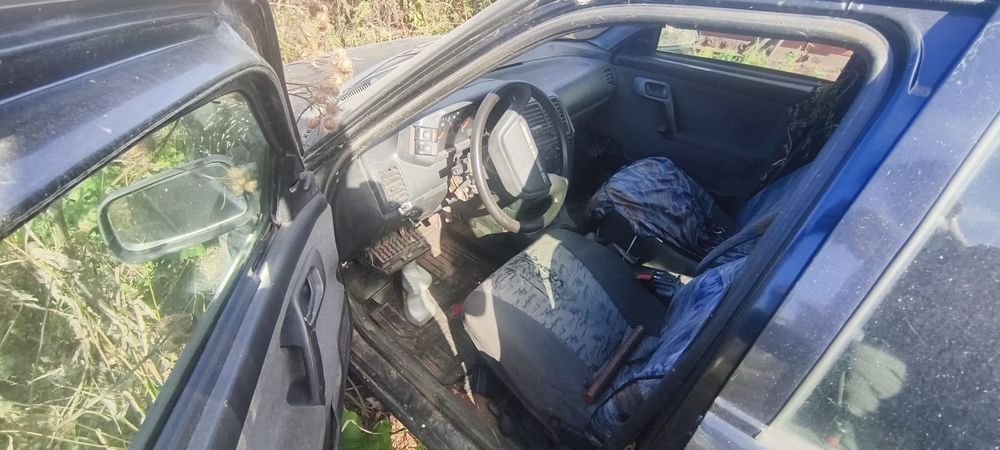 Продам машину на запчасти