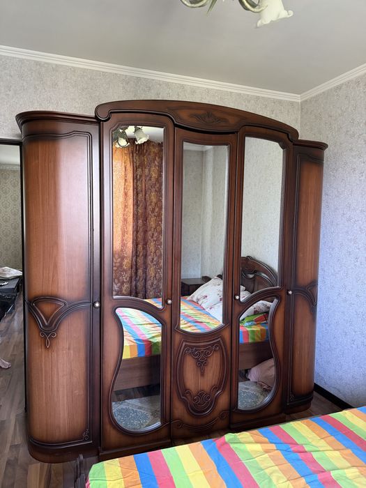Спальний гарнитур б/у