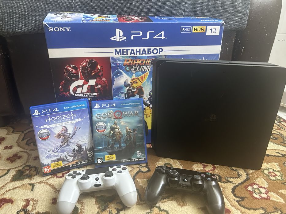 Продам Playstation 4 Slim 1Tb