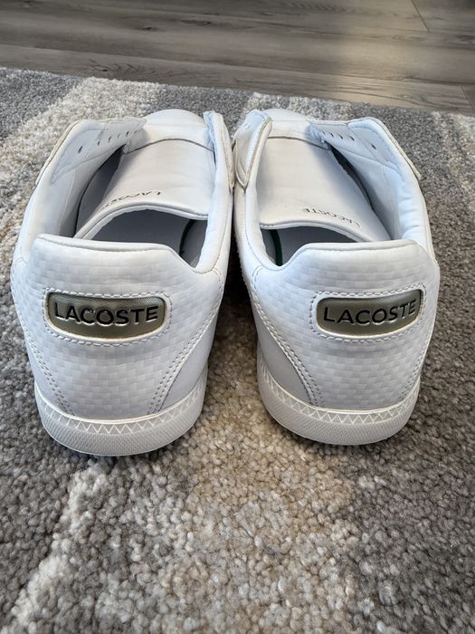 Vand adidasi Lacoste in stare foarte buna!