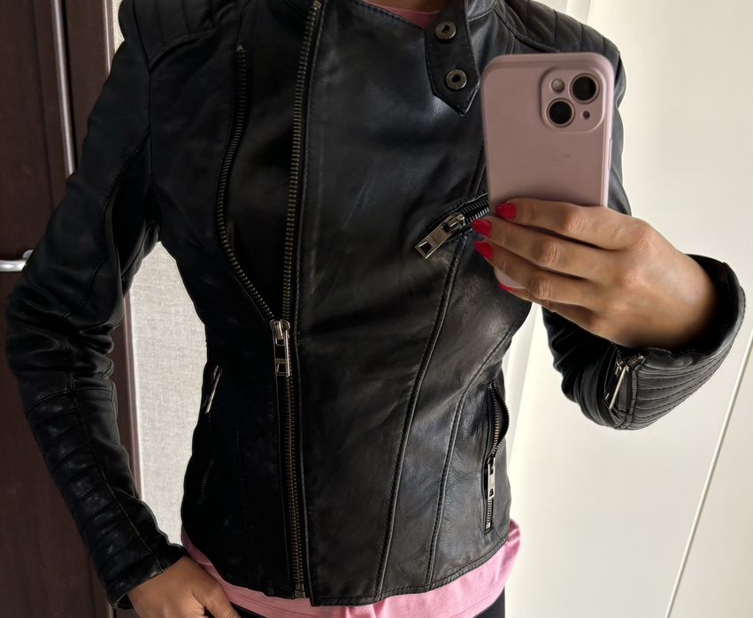 Кожено яке Bershka