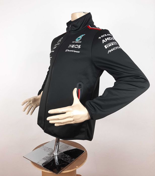 Mercedes AMG F1 Team Softshell - Оригинално мъжко яке размер S