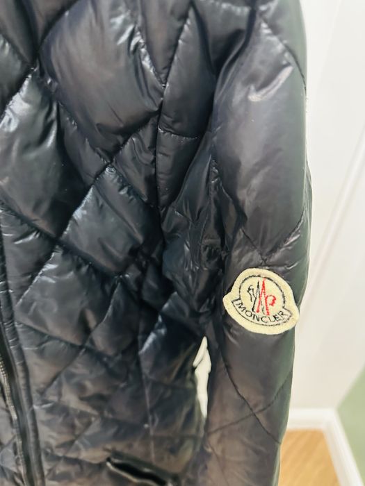 Продам куртки жен.