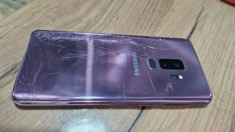 Samsung Galaxy S9+ 64 ГБ