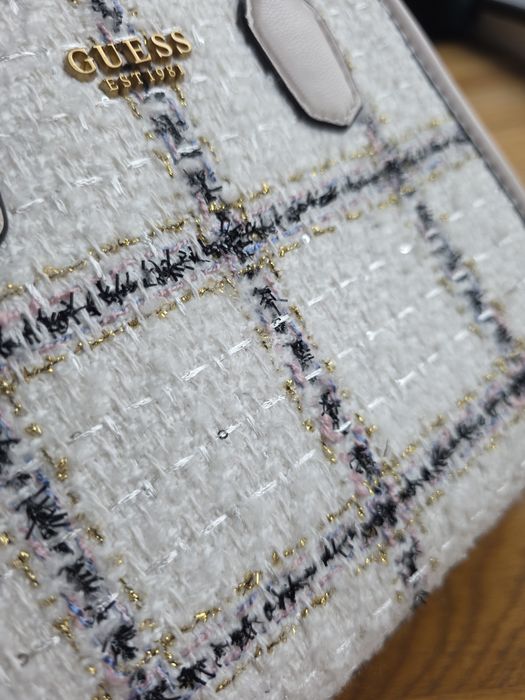 Geanta Guess tweed