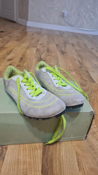 Шиповки для лейкоциттер атлетики