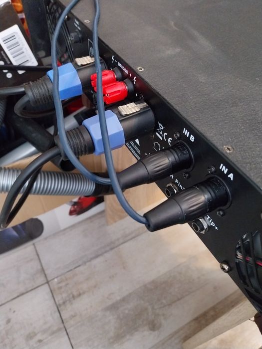 Stație audio Tamp2400 în stare de funcționare la nr de tel 0799 319 680 nu fac schimburi în sec 2 București