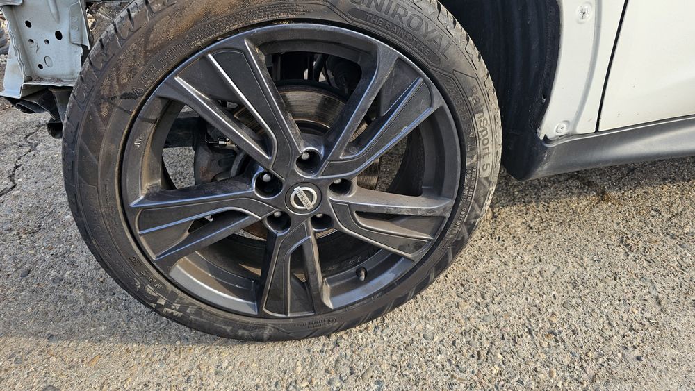 Нисан джук 1.2 на части