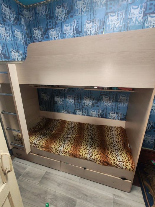 Продам 2-х ярусную кровать
