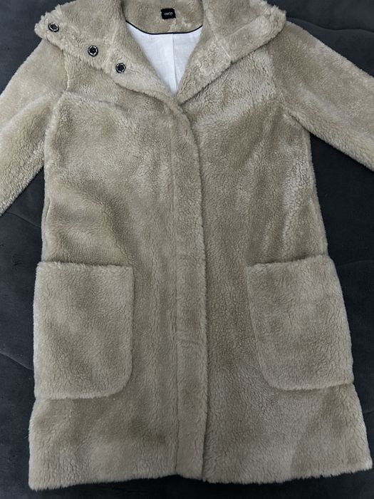 Палто .Със свален етикет,само пробвано.