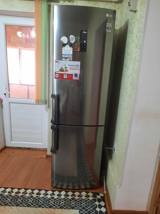 Продается холодильник LG