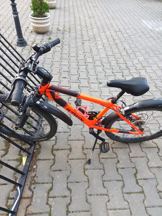 Vând bicicleta  copii