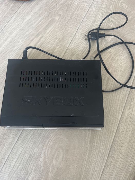 Спутниковый тюнер Skybox