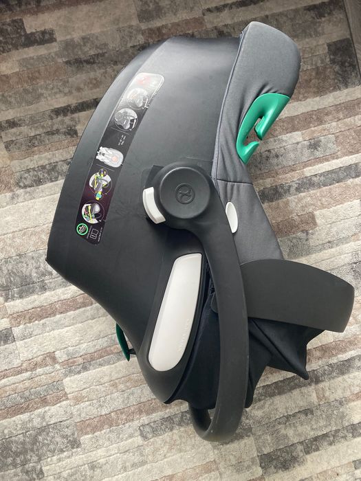 Стол за кола Cybex Aton B2 i-Size + адаптери за Balios S