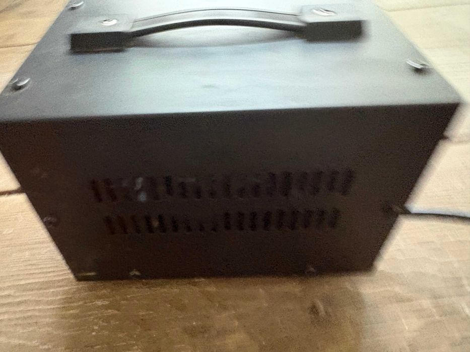 Transformator Convertor tensiune Volt Polska VP1000 230V-110V / 110V-230V 1000VA metalic