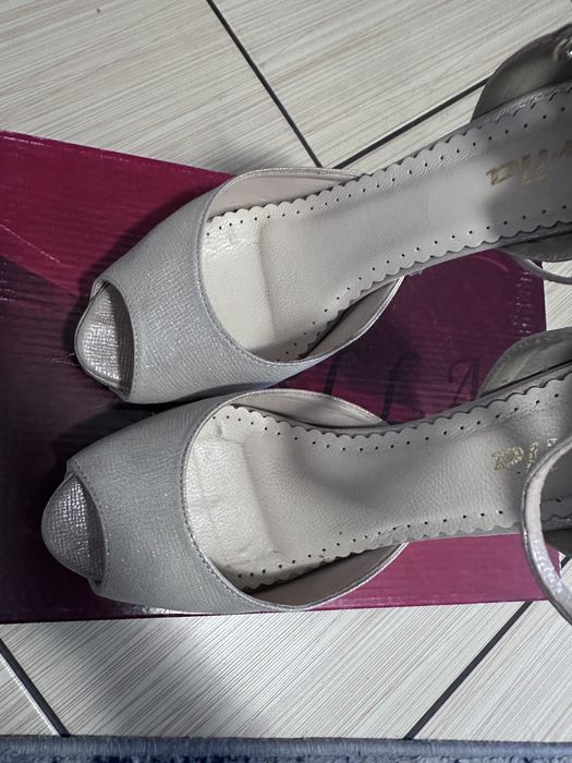 Pantofi piele 37