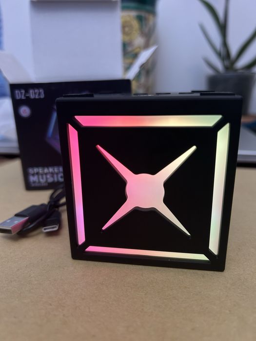 Boxă portabilă bluetooth