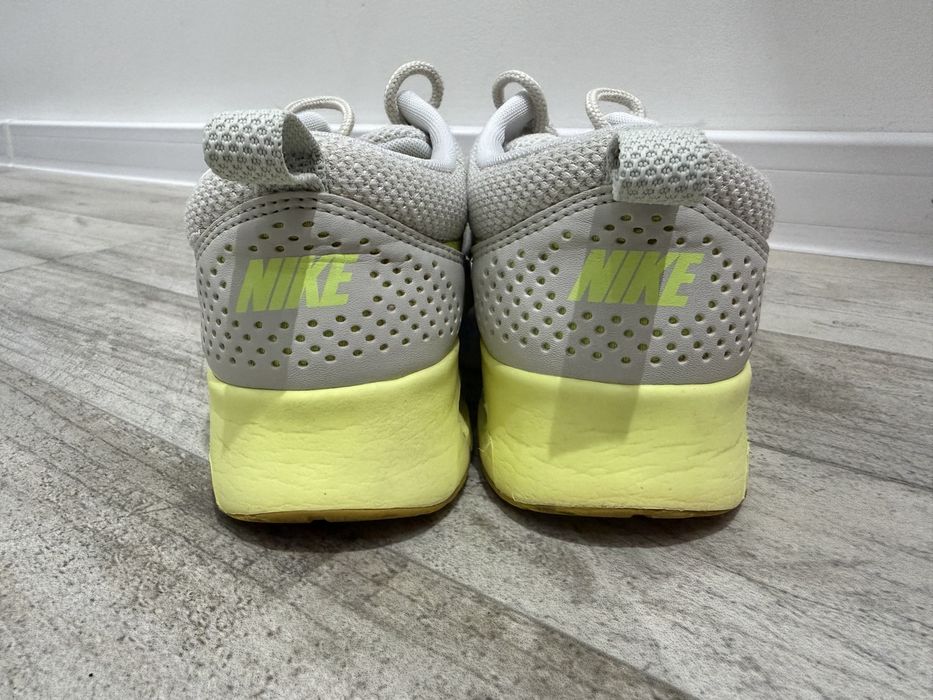 Дамски маратонки Nike