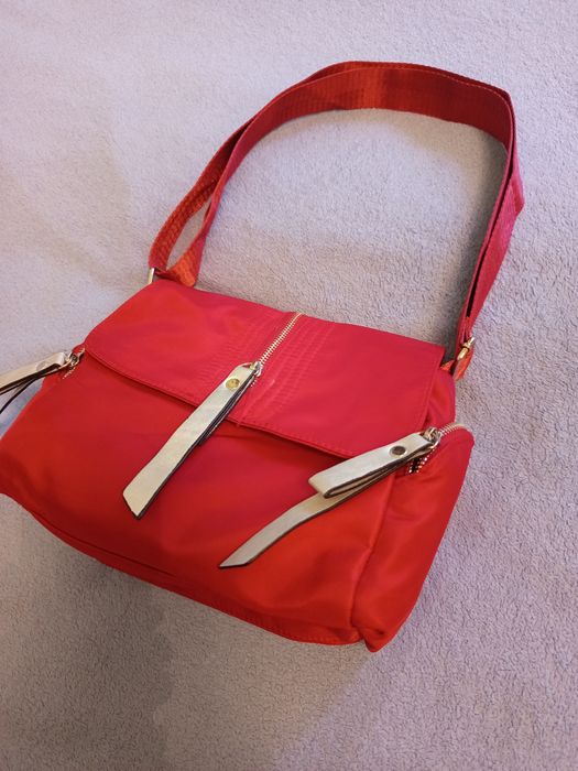 Женские сумки через плечо