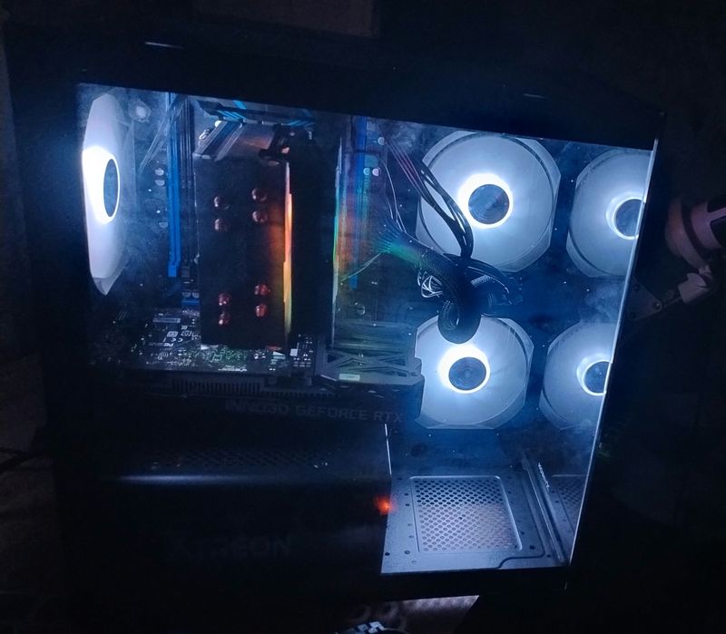 ПРОДАМ ИГРОВОЙ КОМПЬЮТЕР RTX 3050 и аналог i7-8700k