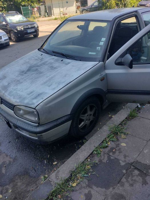 Автомобил Голф 3