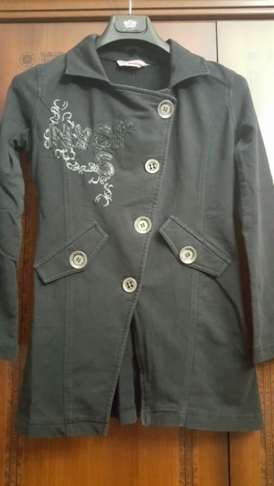 Продам детский плащ на 7-8 лет Турция