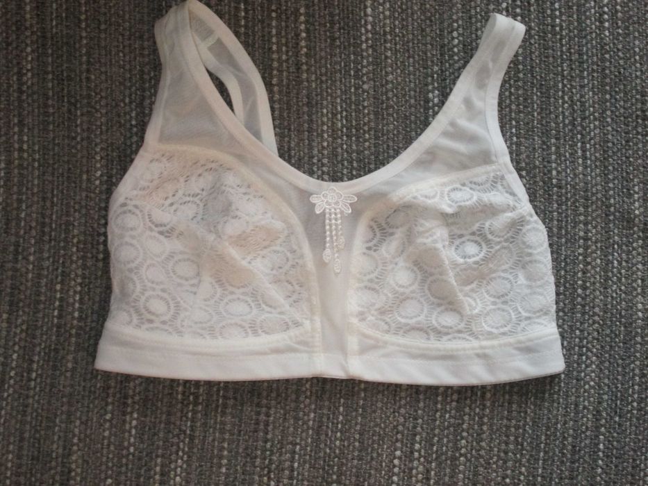 Сутиени големи размери