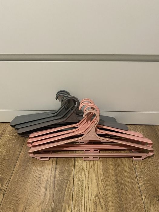 Вешалки-плечики все за 1200!