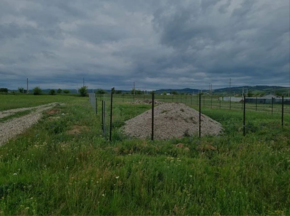 Teren Intravilan Simian