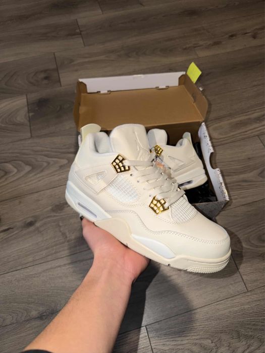 Jordan 4.