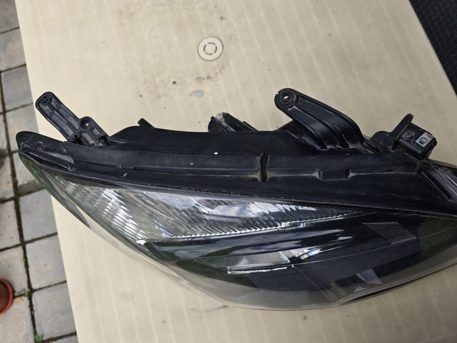 Far dreapta Opel Mokka