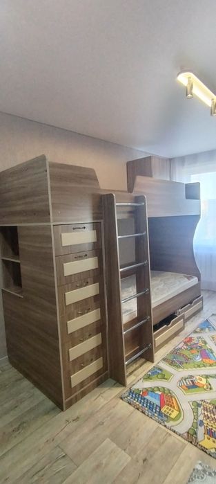 Кровать двухъярусная