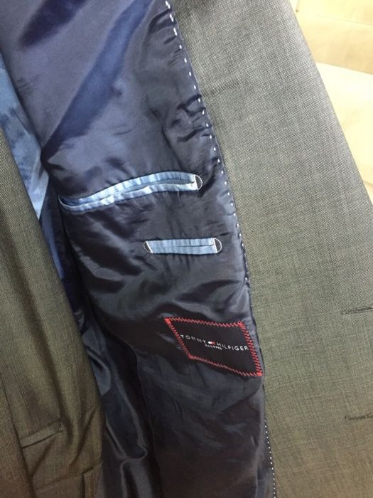 Costum Tommy Hilfinger